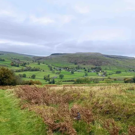 Charming Dog-friendly Yorkshire Dales Cottage, Holiday home *