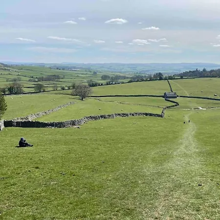 Charming Dog-friendly Yorkshire Dales Cottage, *