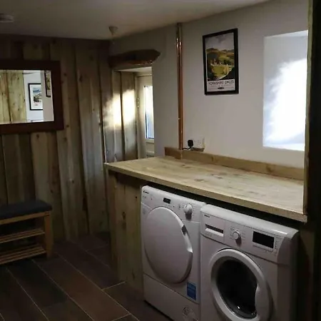 Charming Dog-friendly Yorkshire Dales Cottage,