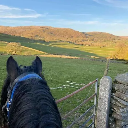 Charming Dog-friendly Yorkshire Dales Cottage, * 오스트윅