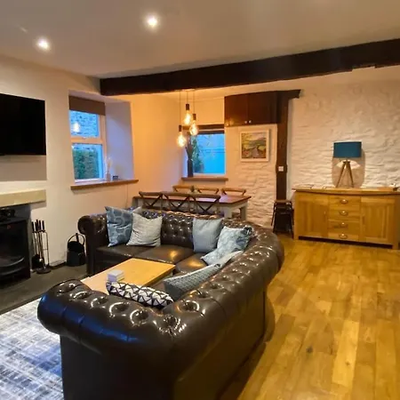 Charming Dog-friendly Yorkshire Dales Cottage, 펜션