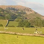 Charming Dog-friendly Yorkshire Dales Cottage, בית נופש Austwick
