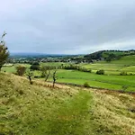 Charming Dog-friendly Yorkshire Dales Cottage,