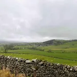 בית נופש Charming Dog-friendly Yorkshire Dales Cottage, Austwick