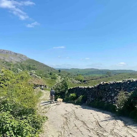 Charming Dog-friendly Yorkshire Dales Cottage, 度假居